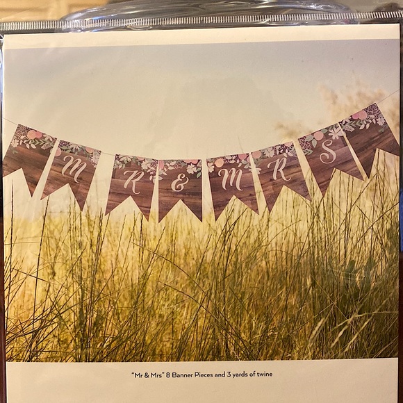 NWT Wedding Decor Unopened Paper Love Set: Mr & Mrs Banner & Table Numbers - Picture 3 of 9